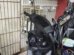 电瓶车架出租，5/月，有意者联系